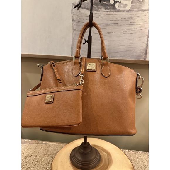 Dooney & Bourke Pebble Grain Domed Satchel CrossbodyCaramel & Wrislet Set New